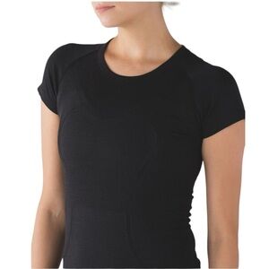 Lululemon Athletica Black Short Sleeve Tee